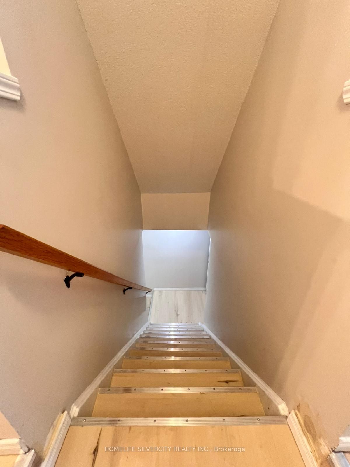 155 Highland Crescent B10 Property Photo 3