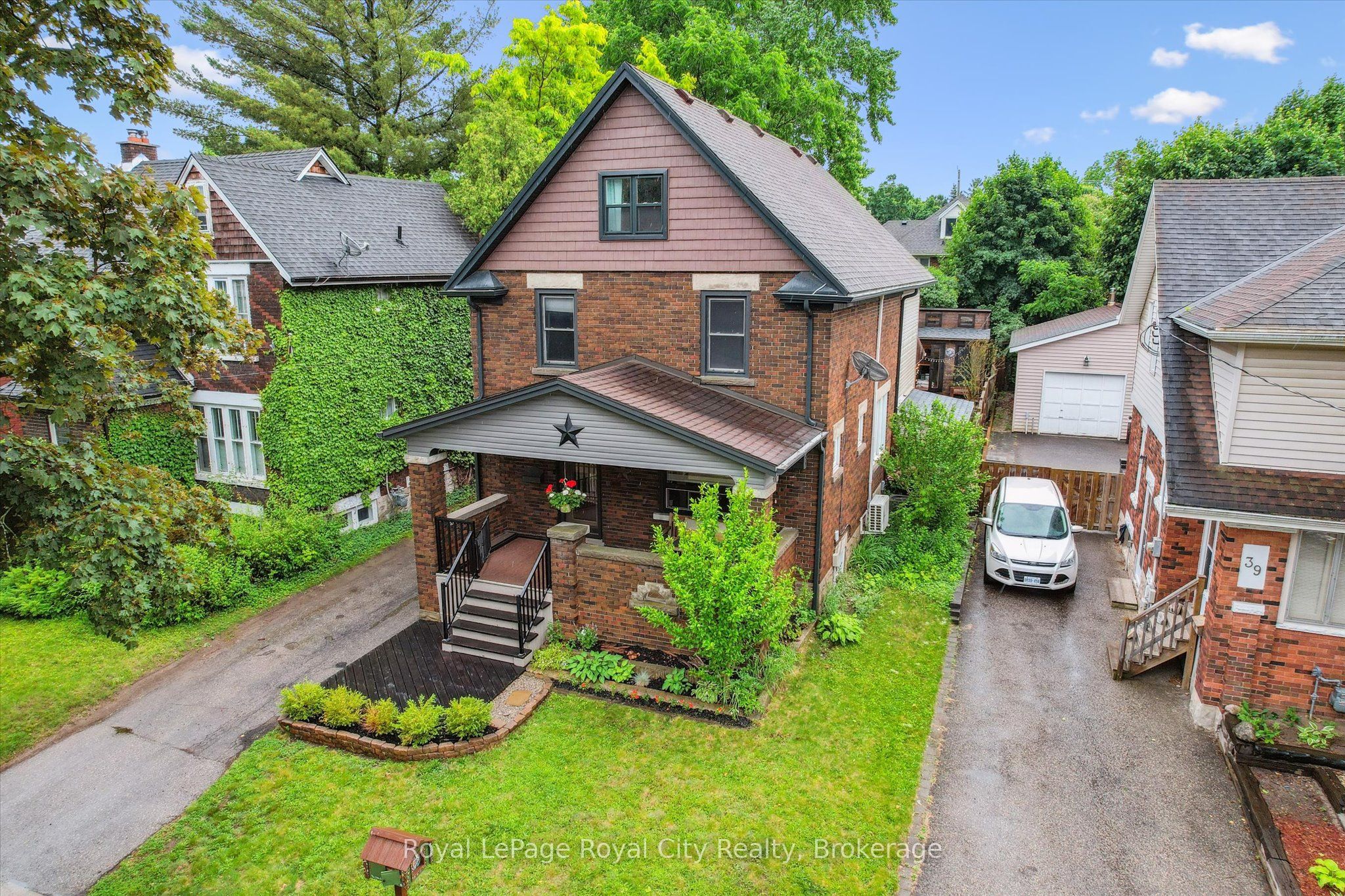 37 Brock Street Property Photo 3