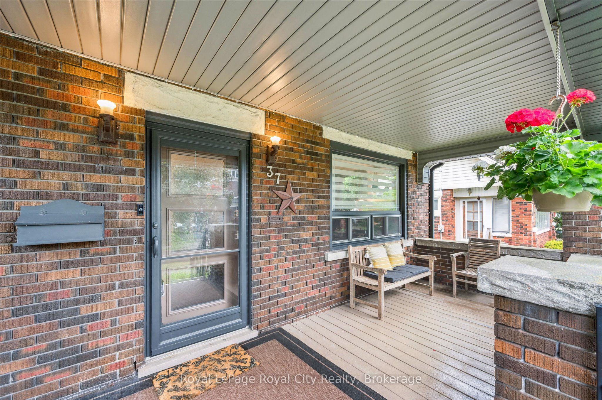 37 Brock Street Property Photo 5