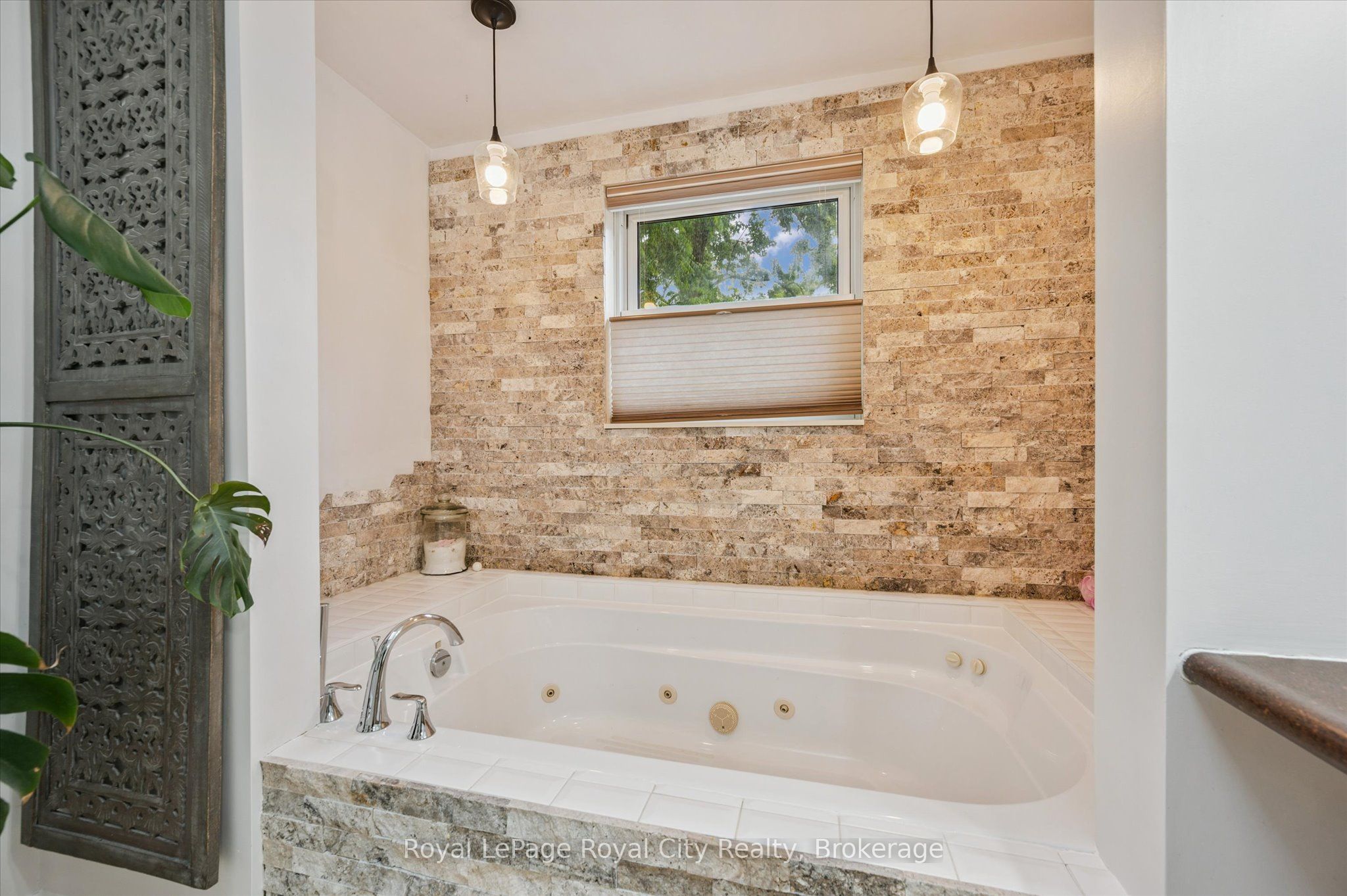 37 Brock Street Property Photo 26