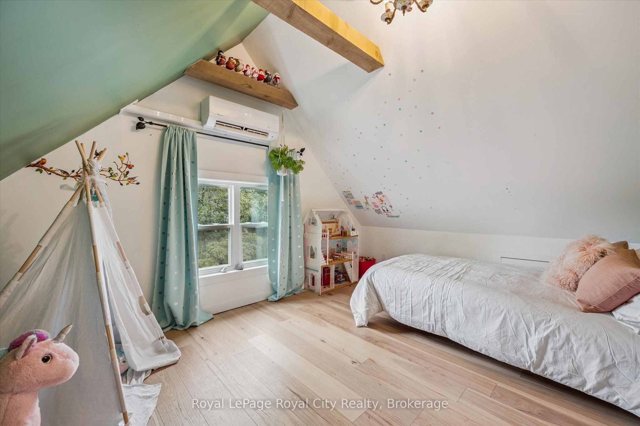 37 Brock Street Property Photo 32