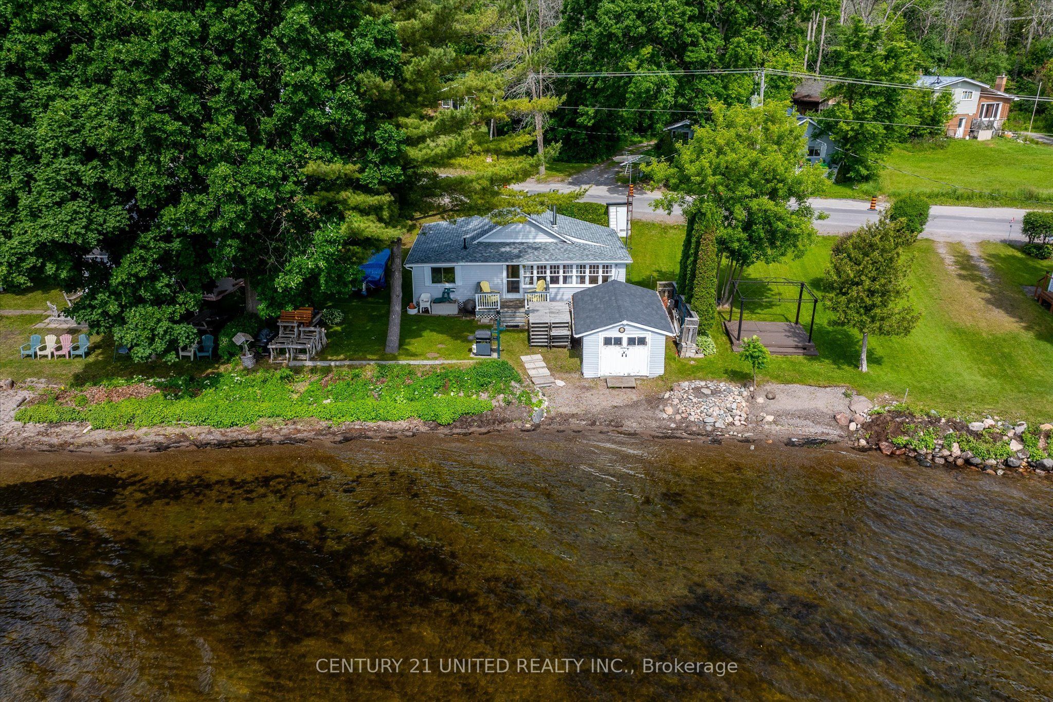 221 Paudash Street Property Photo 3