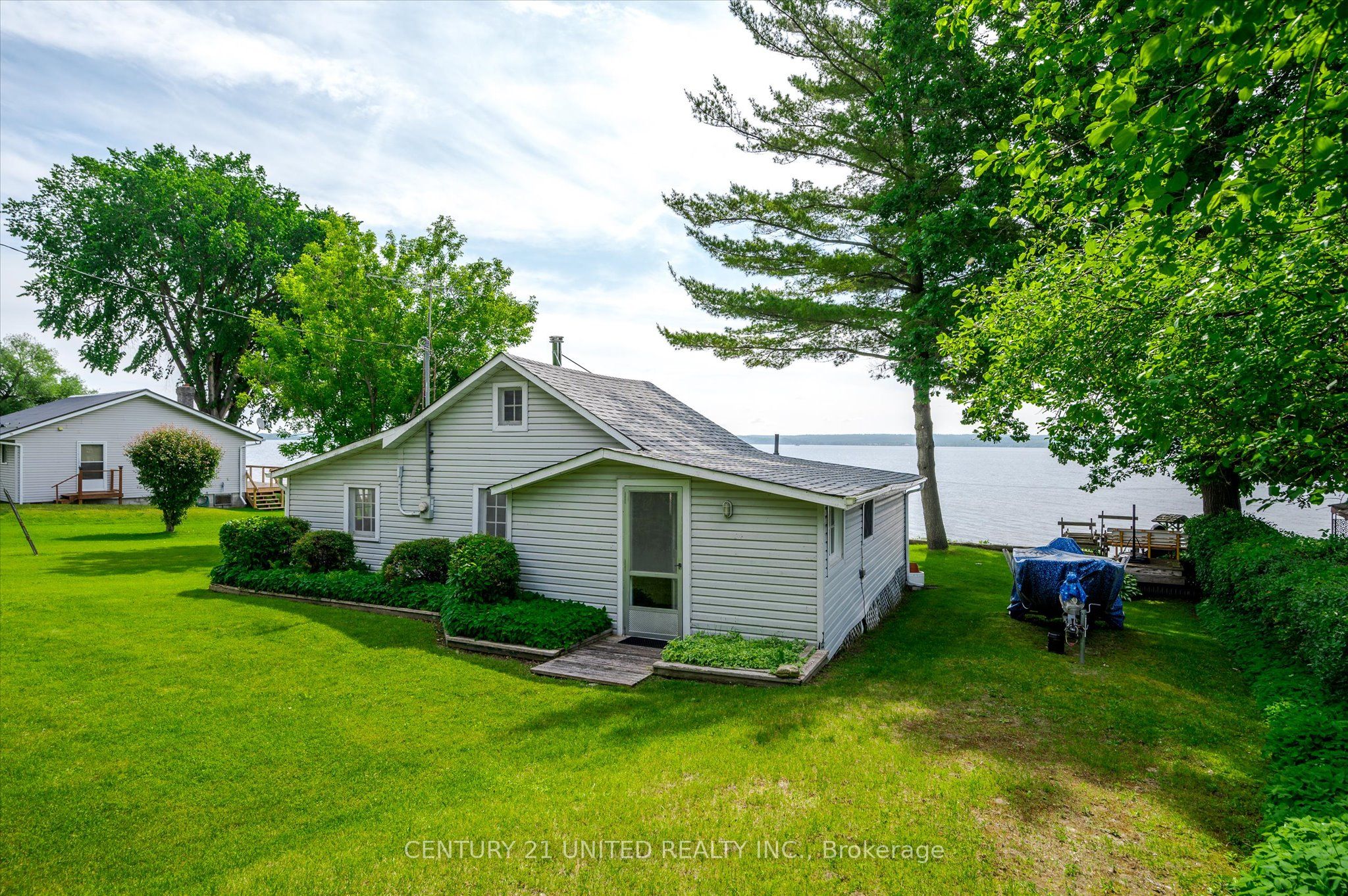 221 Paudash Street Property Photo 7