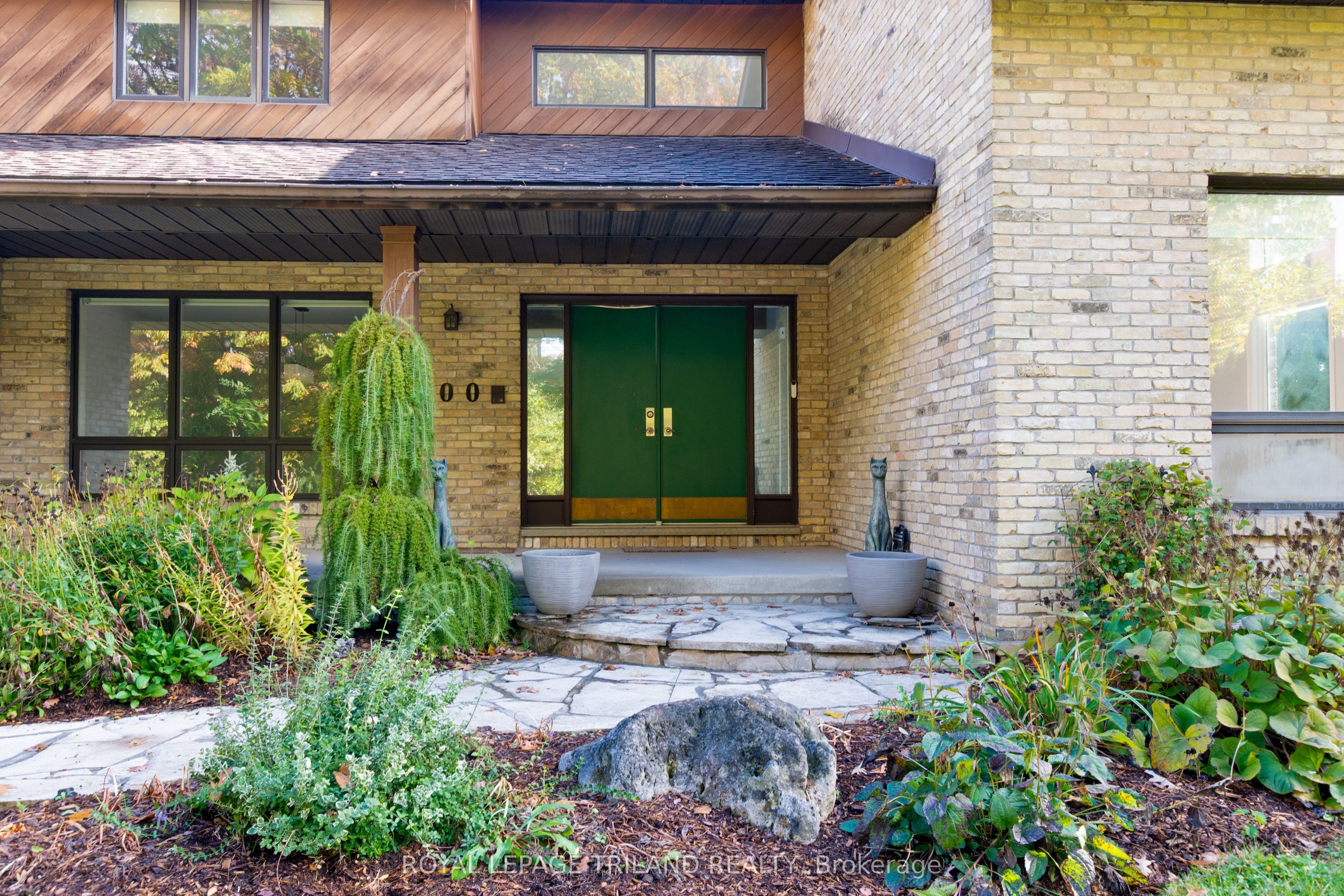 700 Westmount Hills Drive Property Photo 4