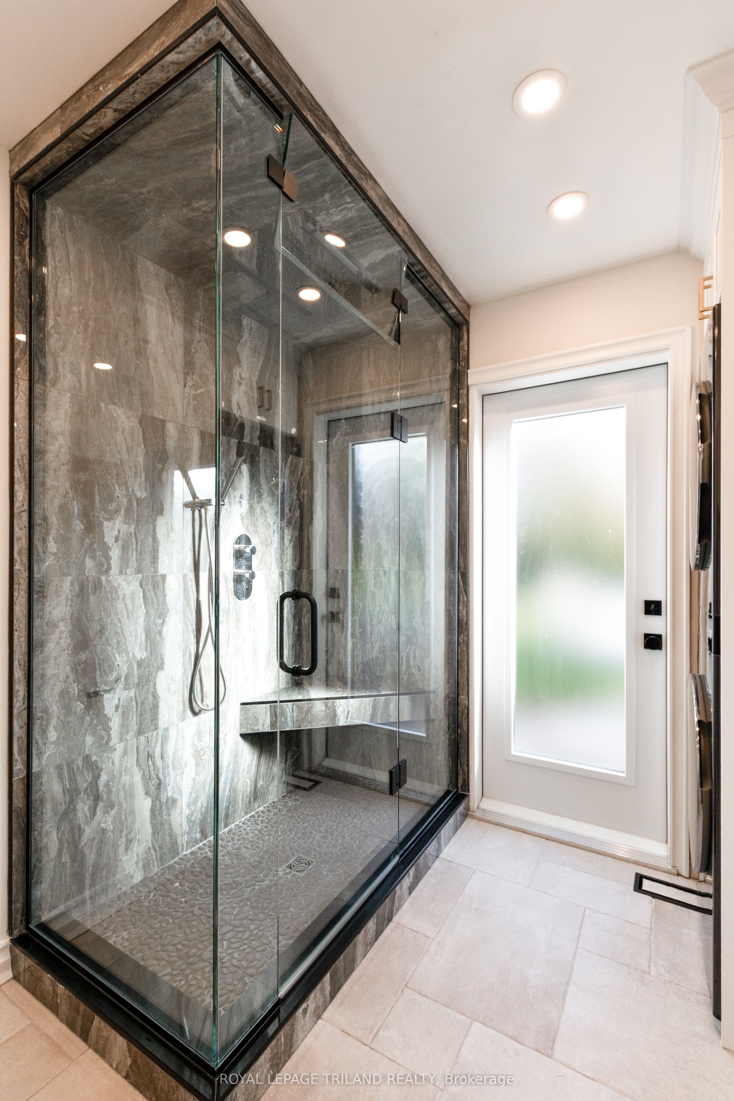 700 Westmount Hills Drive Property Photo 13