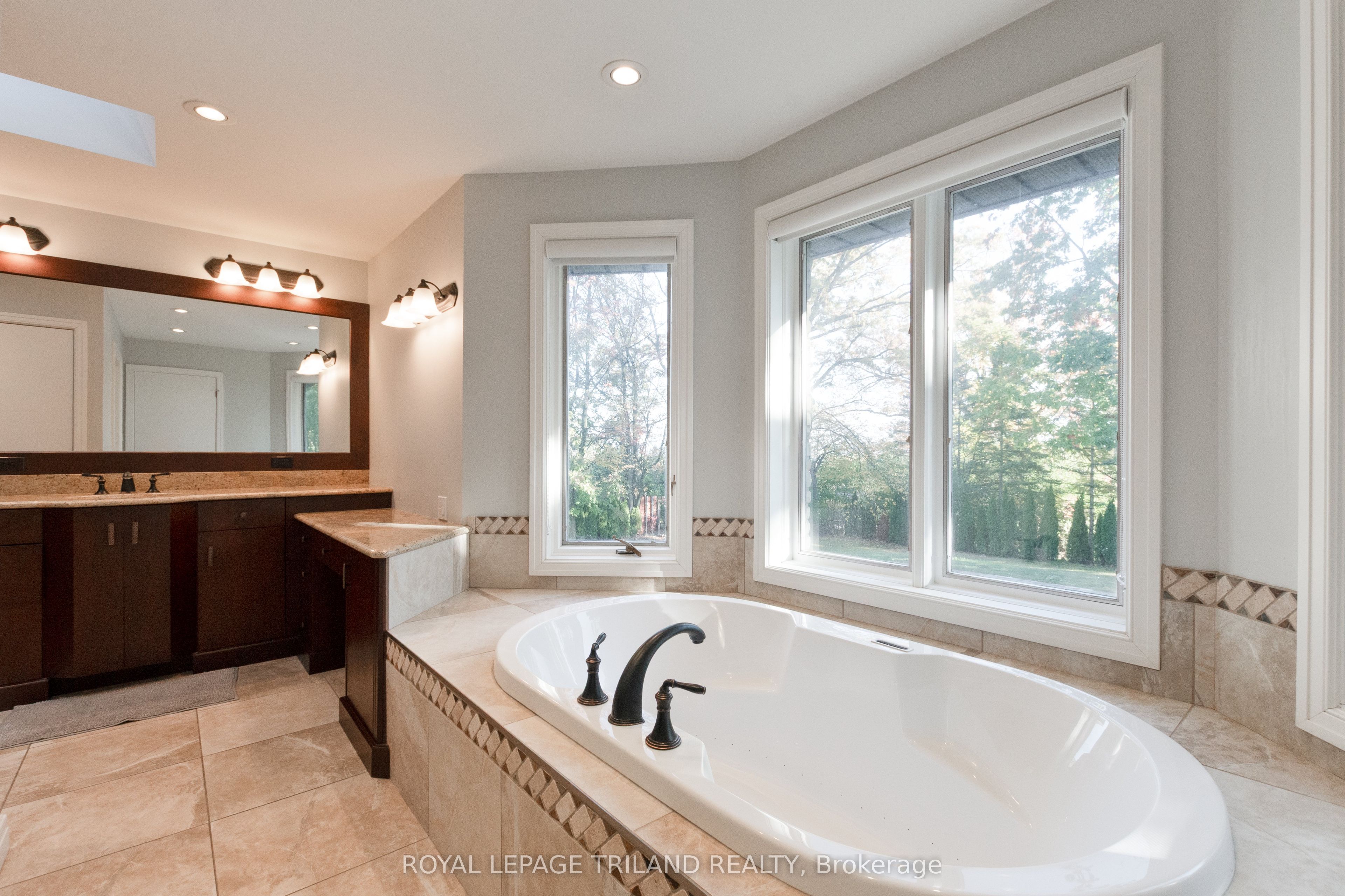 700 Westmount Hills Drive Property Photo 23