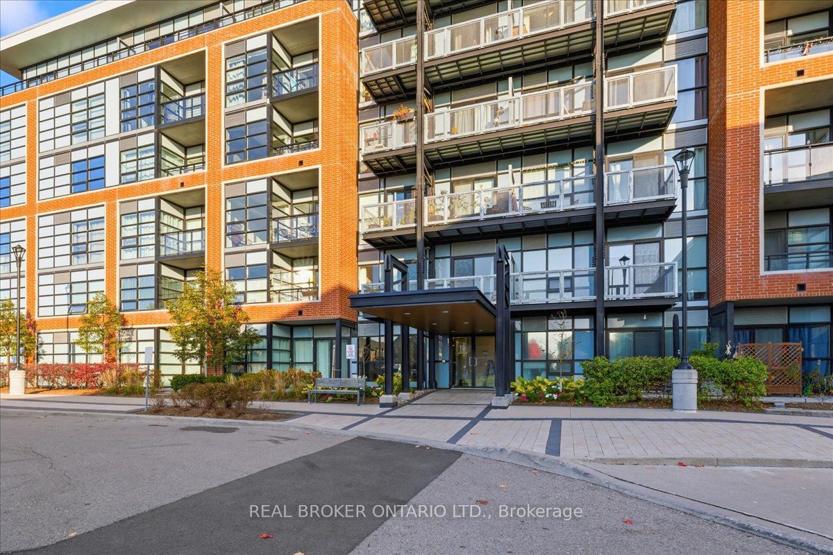 15 Prince Albert Boulevard 404 Property Photo 3