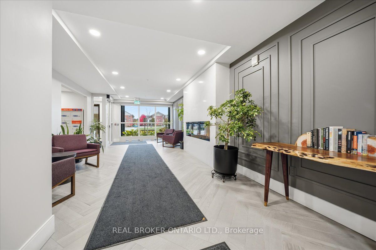 15 Prince Albert Boulevard 404 Property Photo 5