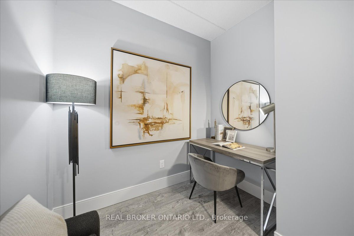 15 Prince Albert Boulevard 404 Property Photo 7