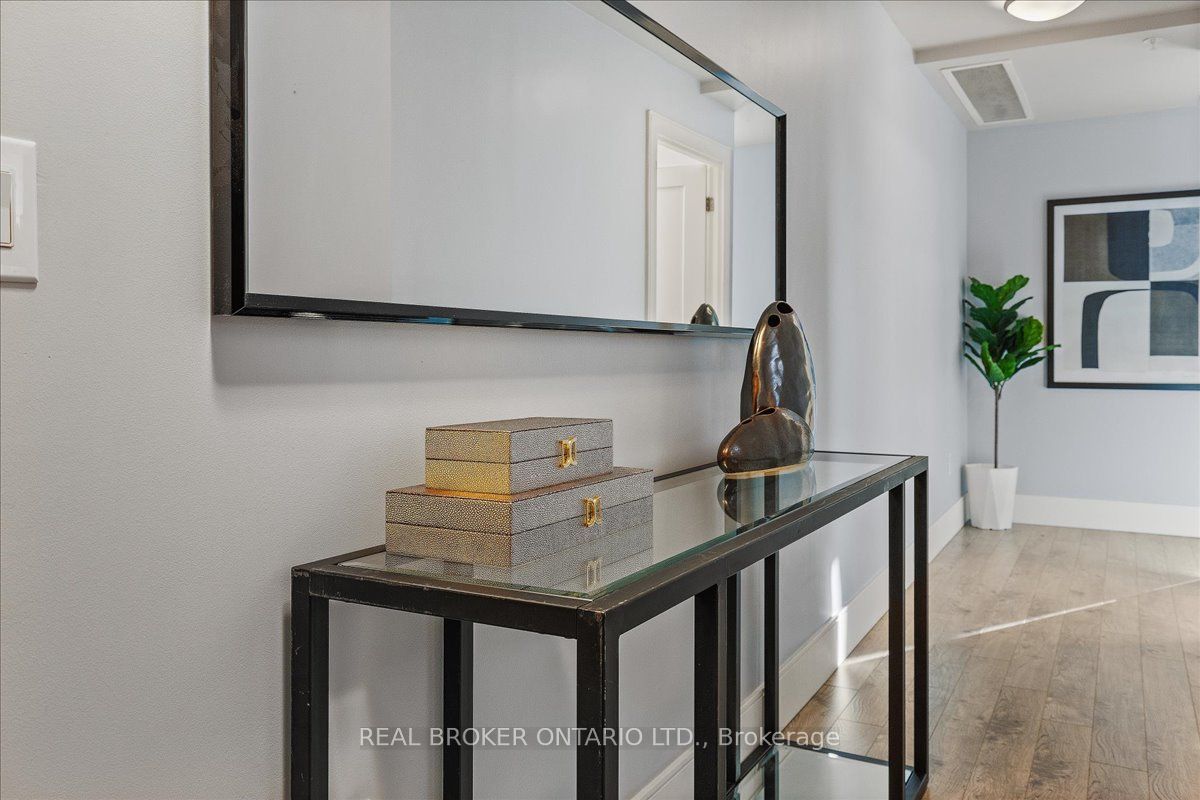 15 Prince Albert Boulevard 404 Property Photo 8