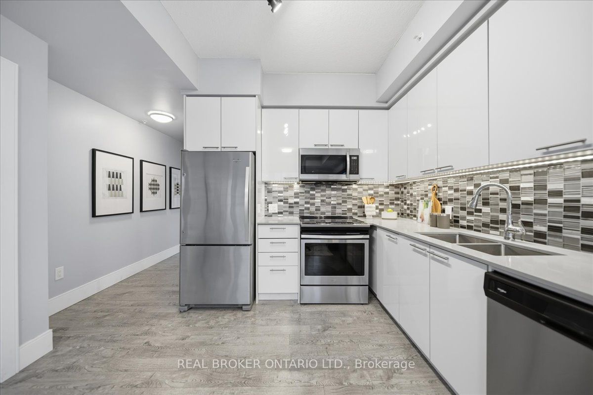 15 Prince Albert Boulevard 404 Property Photo 15