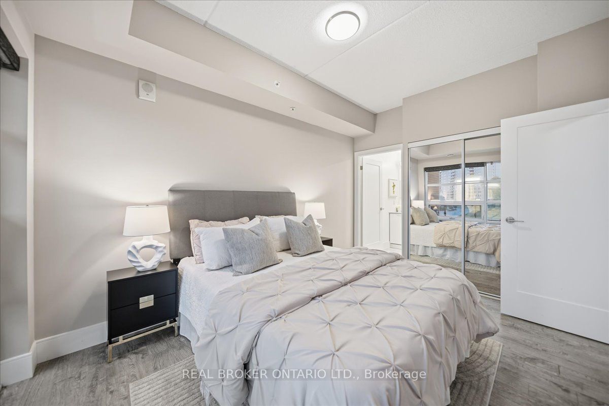 15 Prince Albert Boulevard 404 Property Photo 17