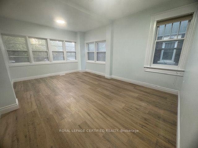 194 Samuels Street Main Floor Property Photo 3