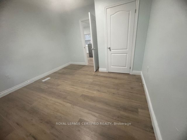 194 Samuels Street Main Floor Property Photo 4