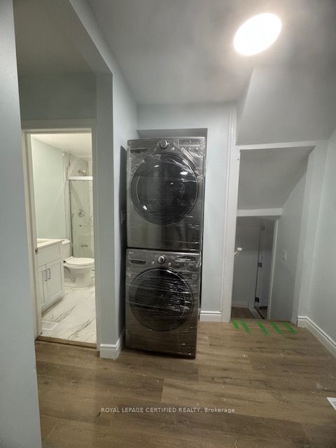 194 Samuels Street Main Floor Property Photo 6