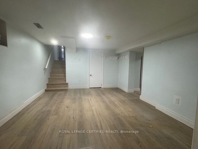 194 Samuels Street Main Floor Property Photo 7