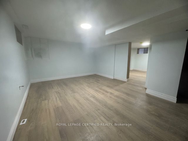 194 Samuels Street Main Floor Property Photo 9