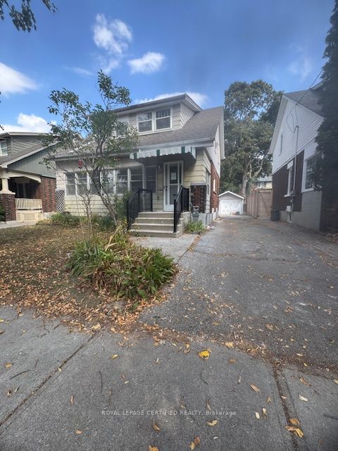 194 Samuels Street Main Floor Property Photo 10
