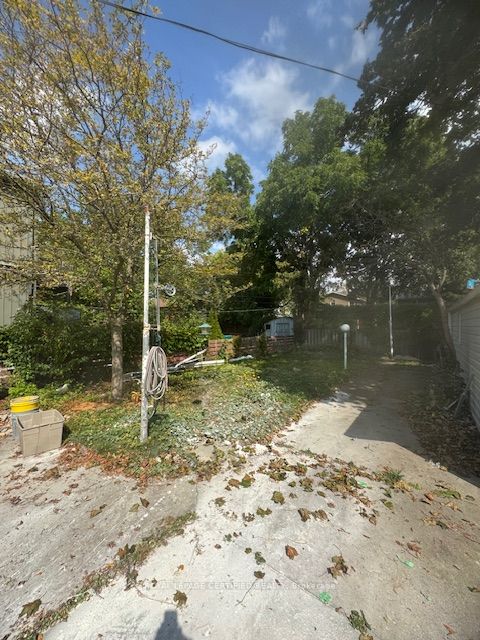 194 Samuels Street Main Floor Property Photo 11