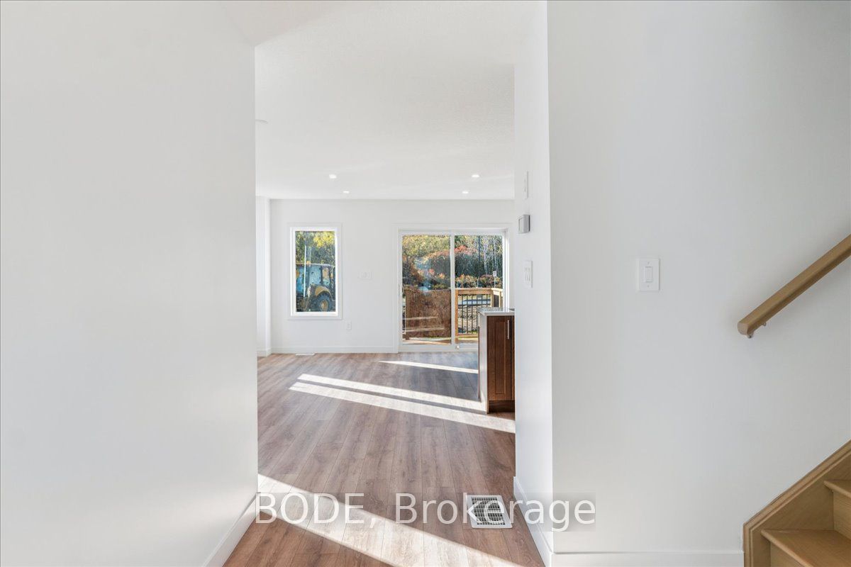 5 Pin Oak Common Property Photo 6