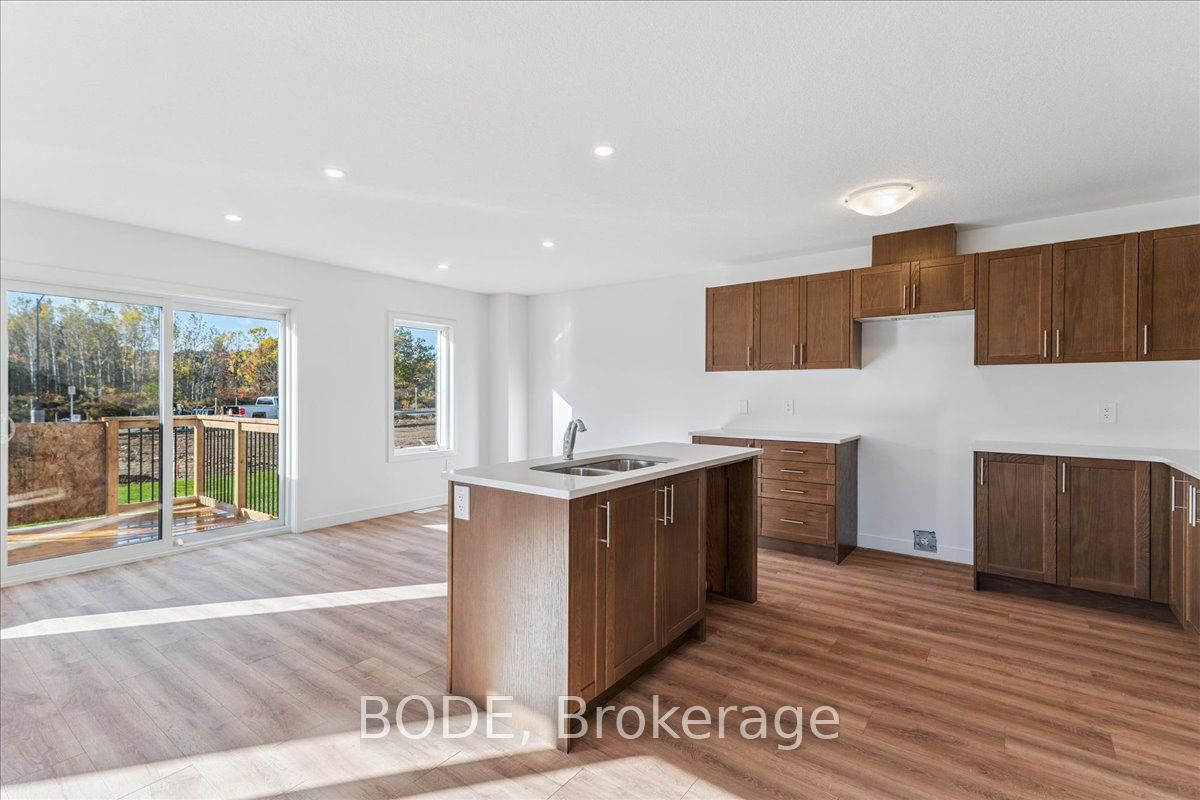 5 Pin Oak Common Property Photo 7