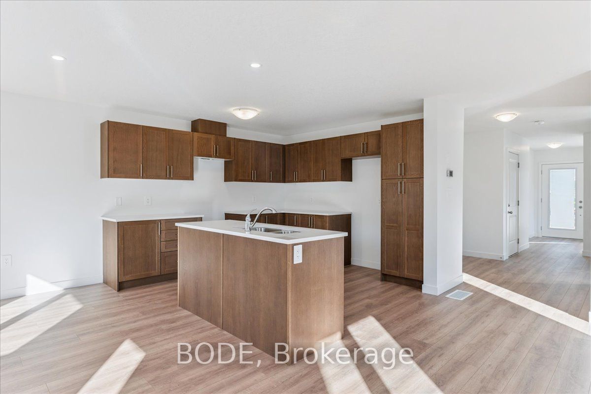 5 Pin Oak Common Property Photo 9