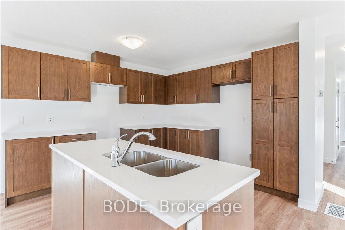 5 Pin Oak Common Property Photo 11