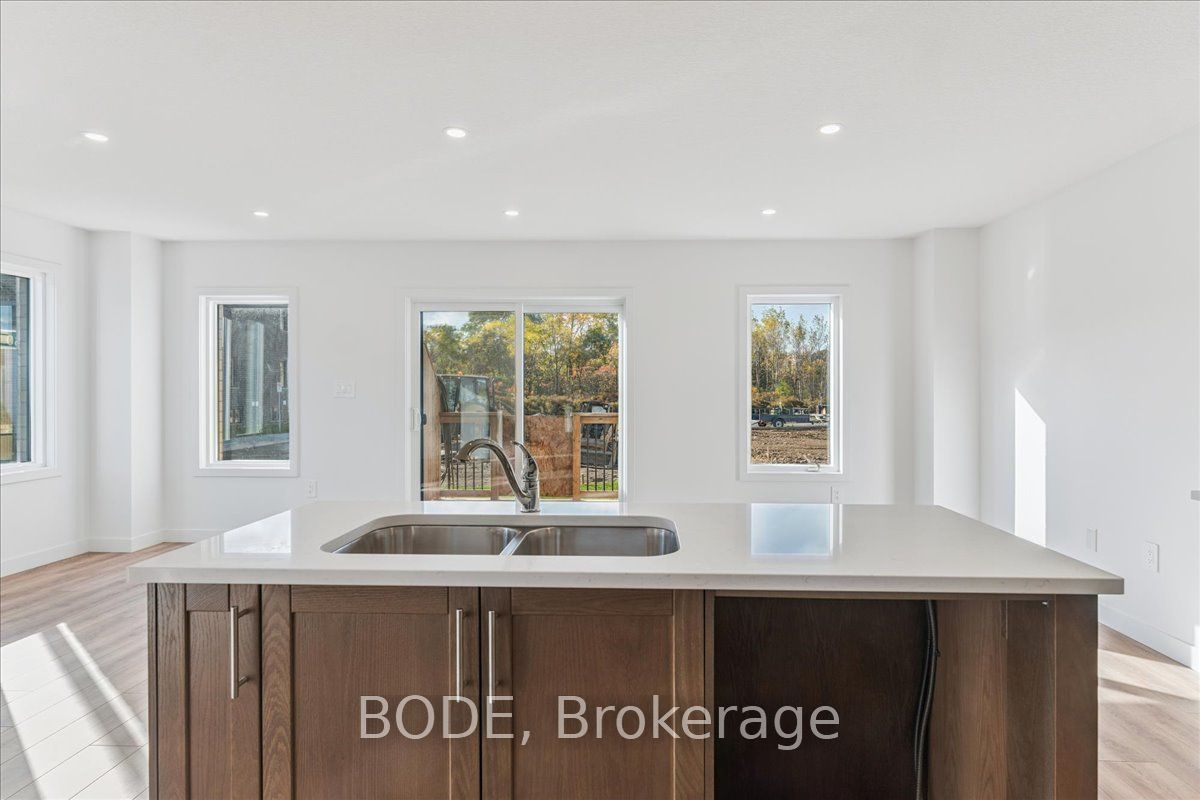 5 Pin Oak Common Property Photo 12