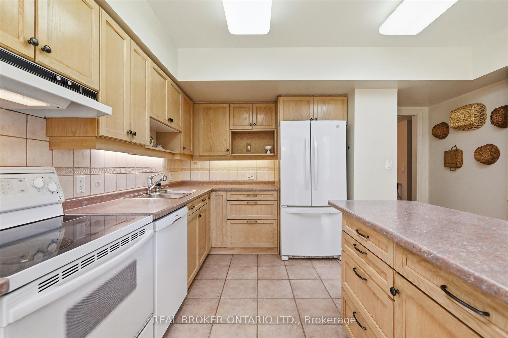 77 Governors Road 207 Property Photo 18