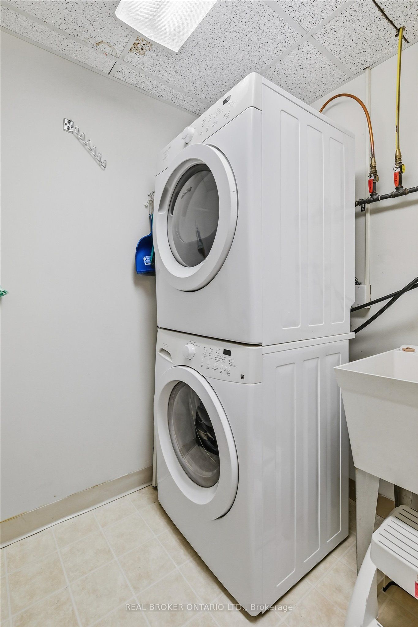 77 Governors Road 207 Property Photo 34