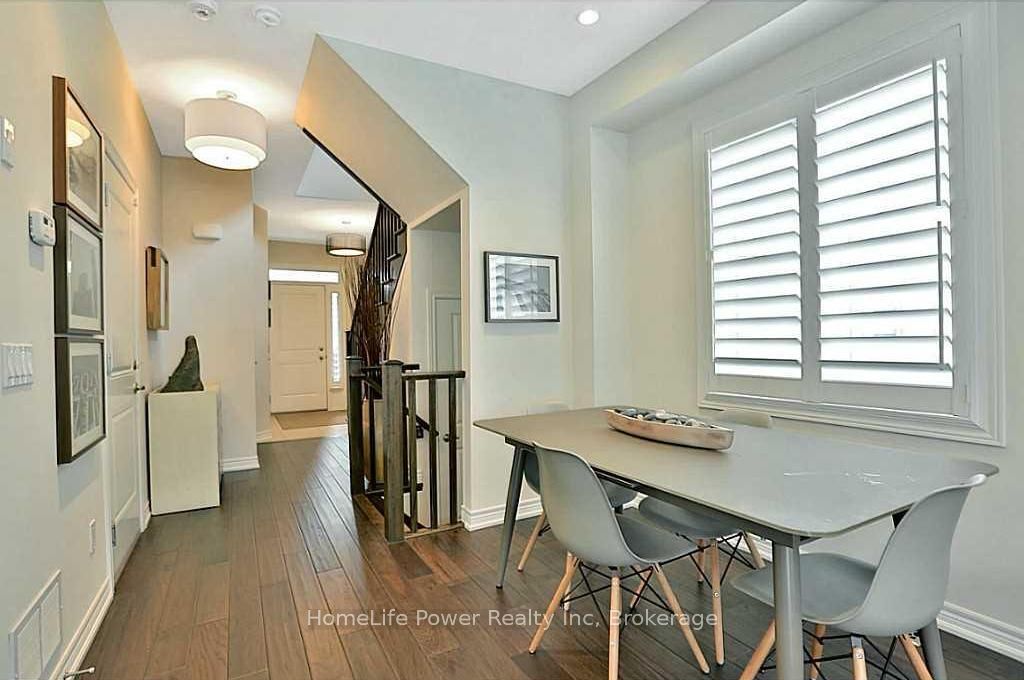 63 Southshore Crescent Property Photo 4