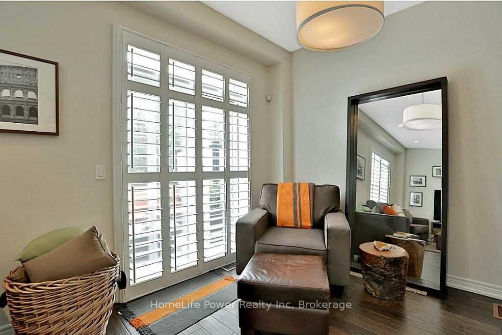 63 Southshore Crescent Property Photo 6