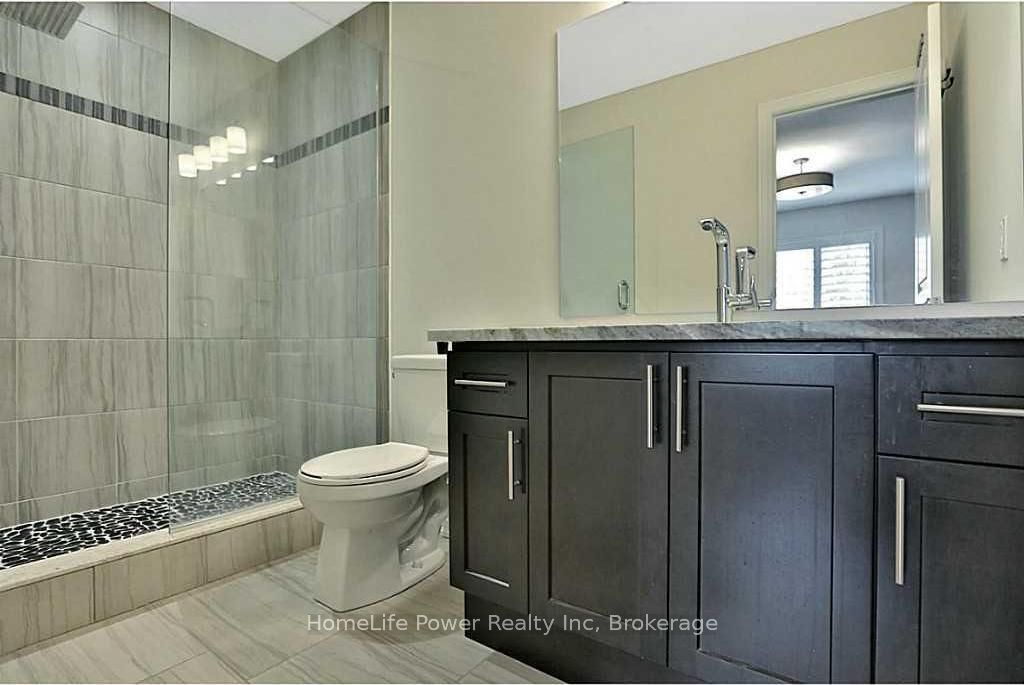 63 Southshore Crescent Property Photo 14