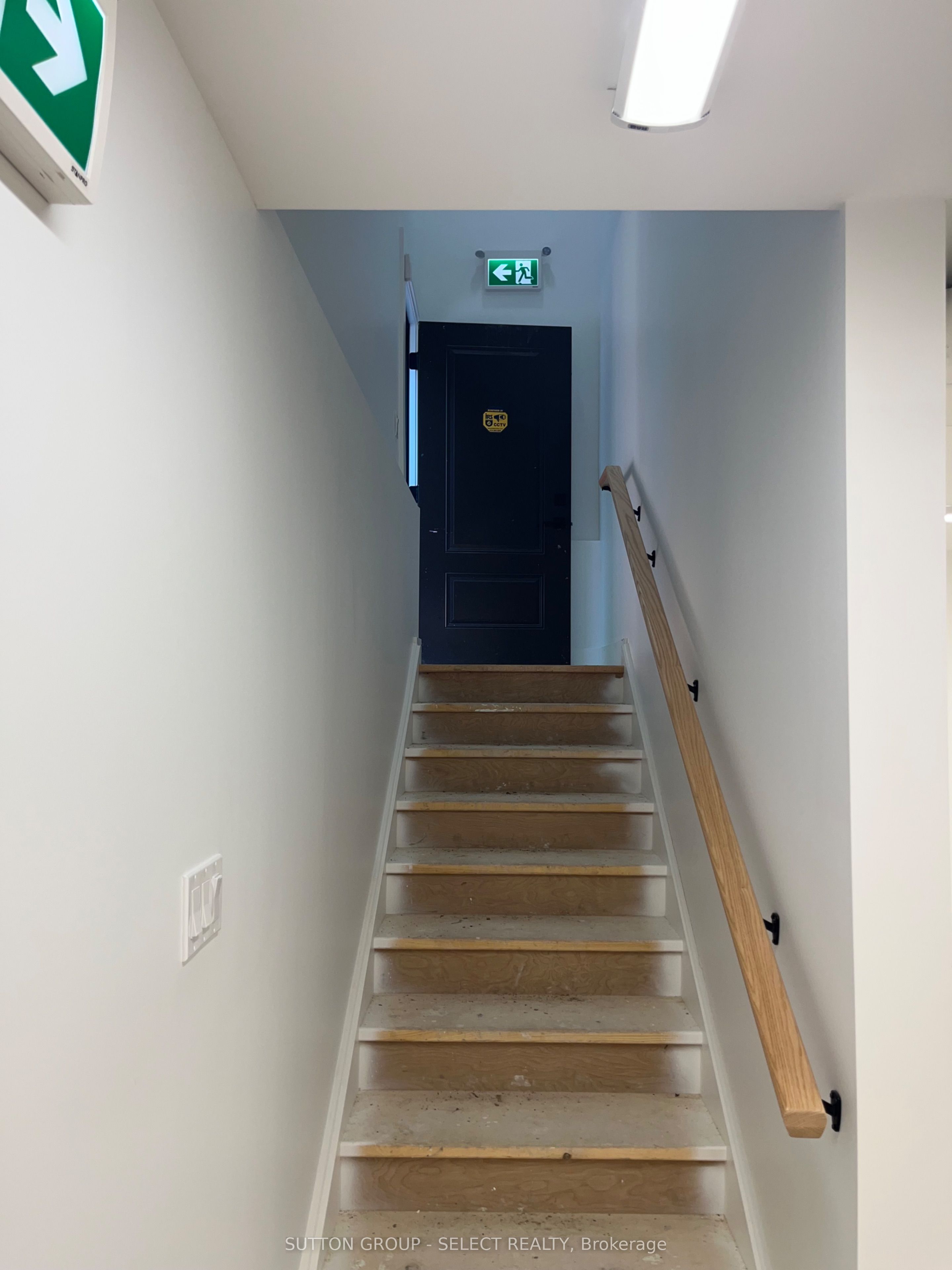 2389 Main St Property Photo 4