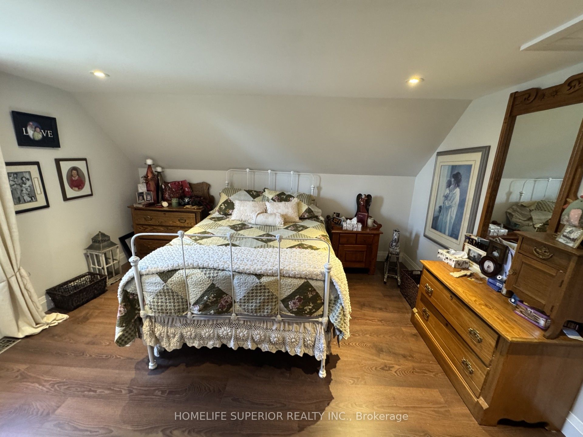 36 Madoc Street Property Photo 24