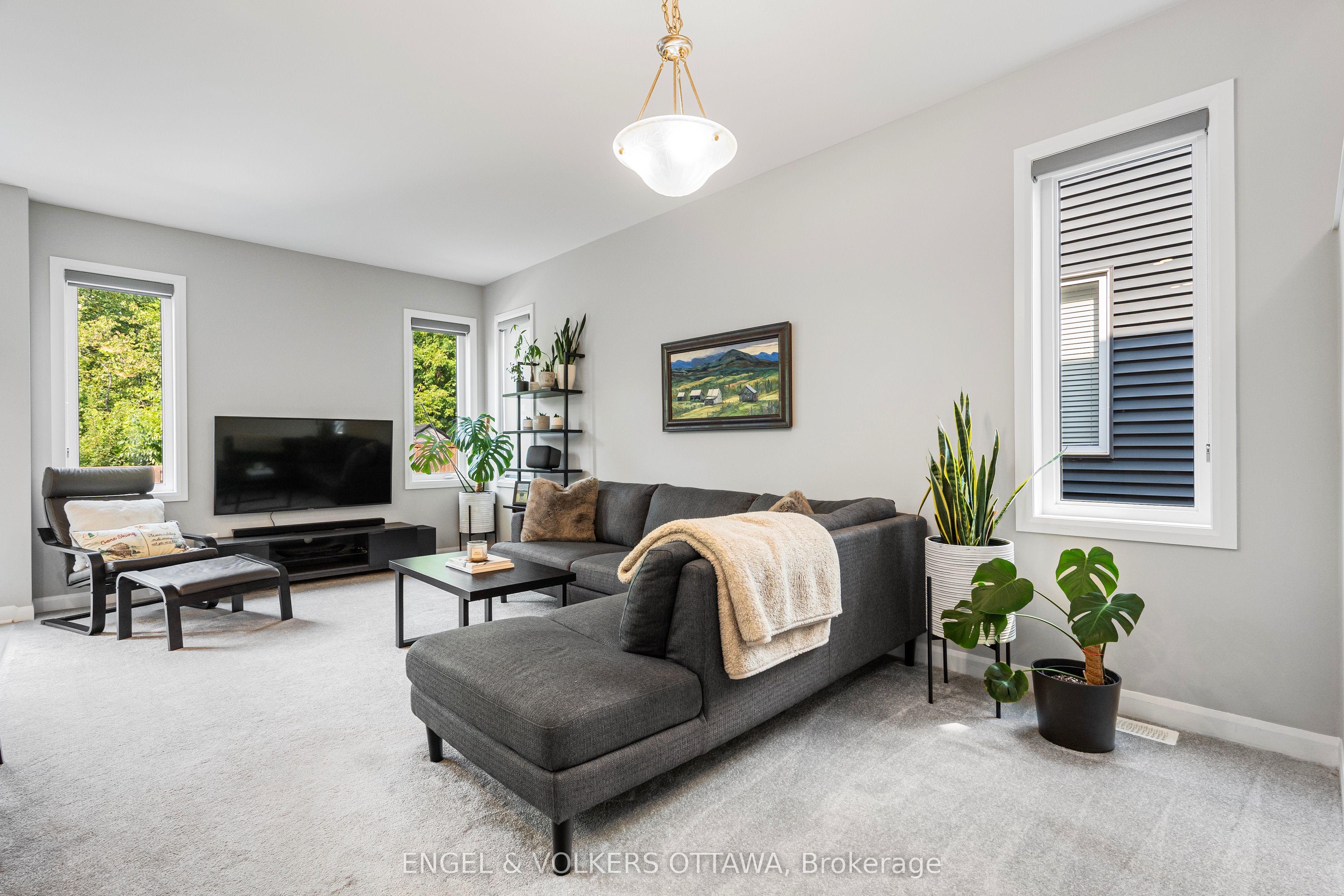 220 Geyser Place Property Photo 14