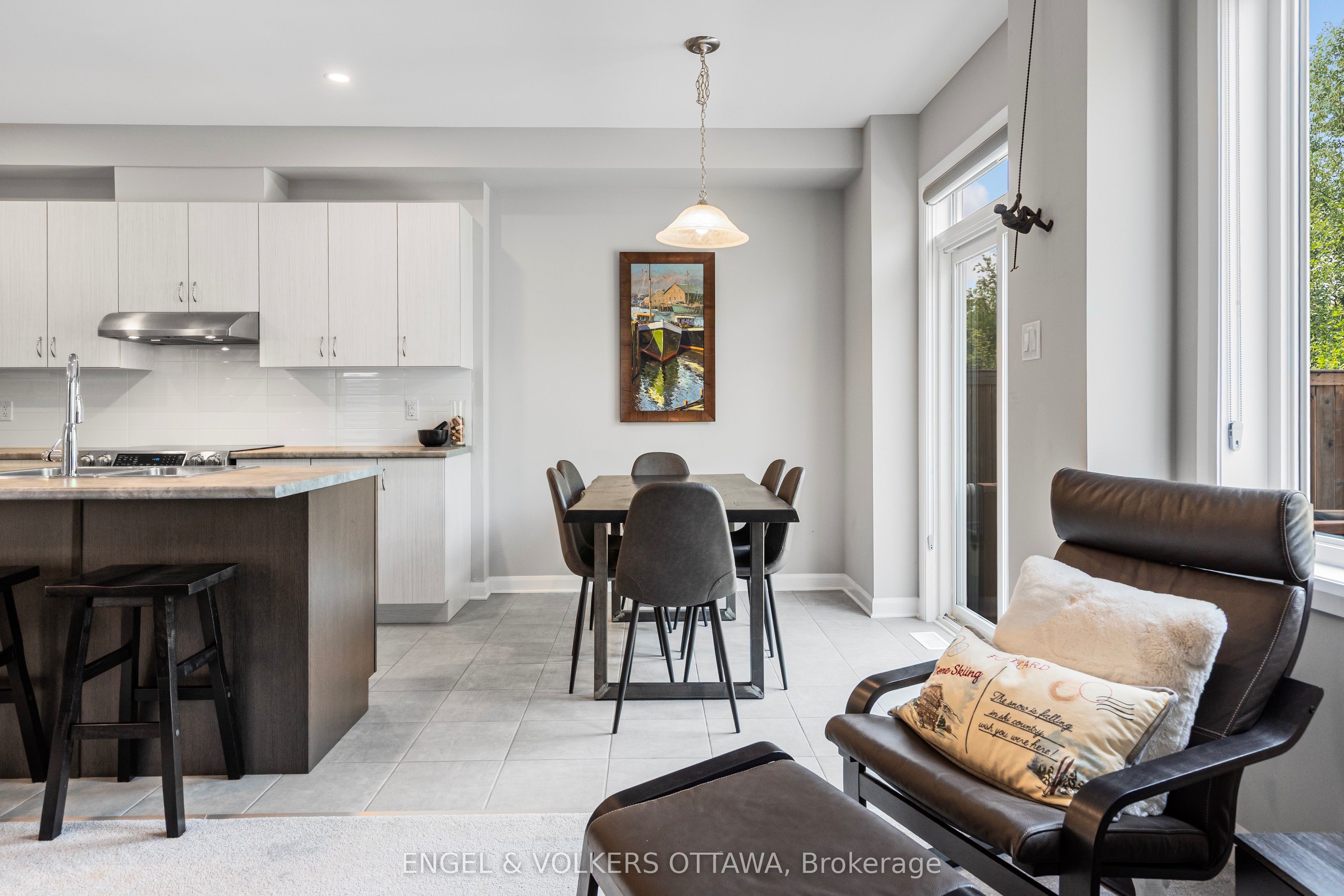 220 Geyser Place Property Photo 17