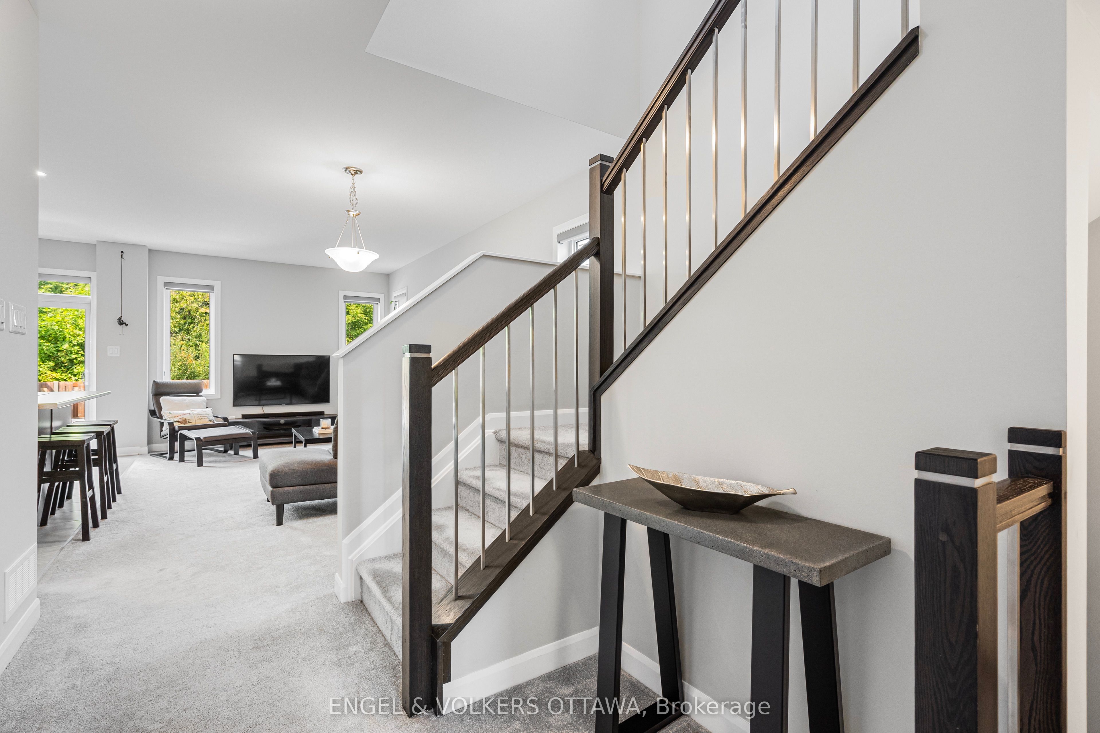 220 Geyser Place Property Photo 22