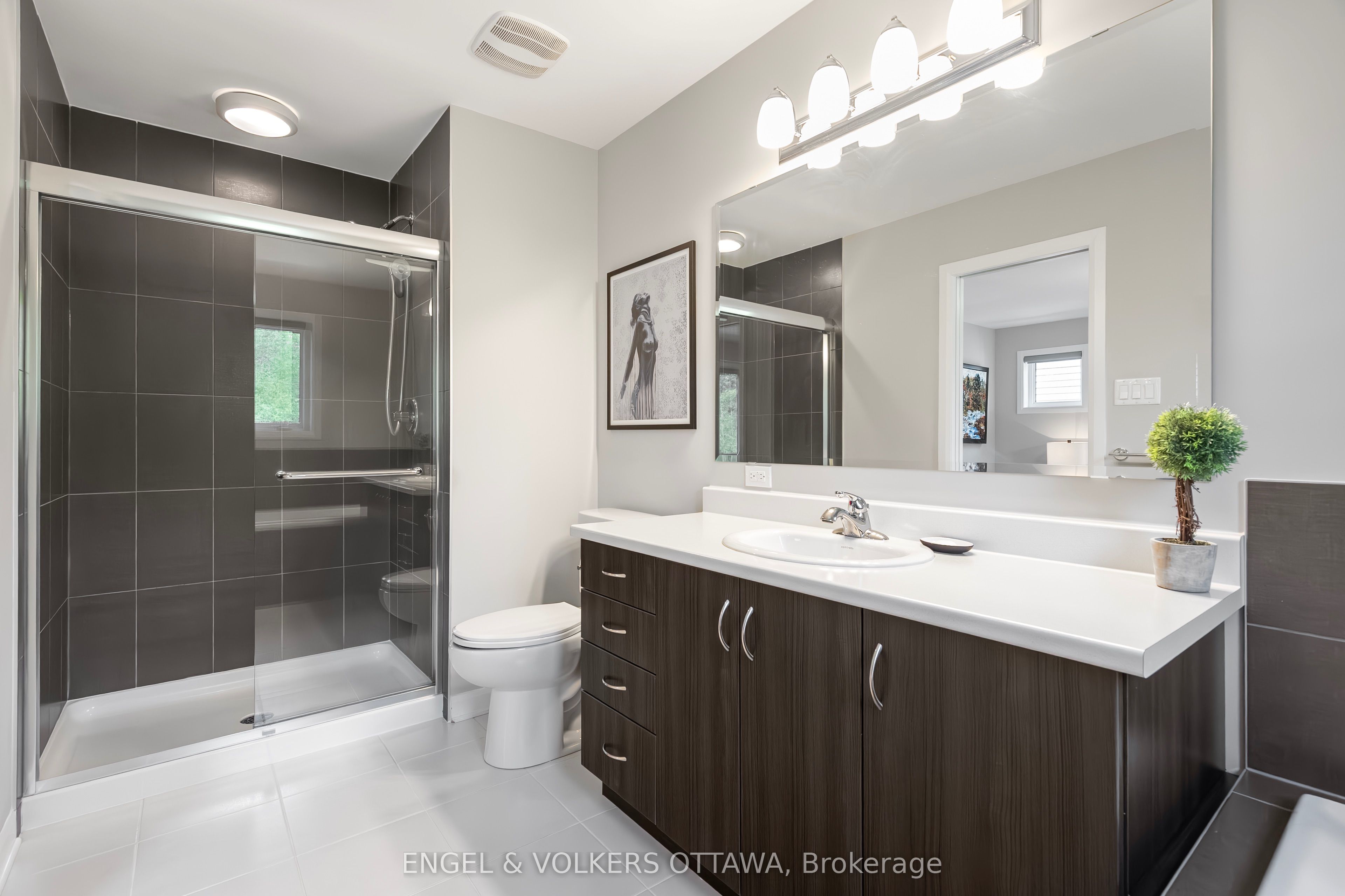 220 Geyser Place Property Photo 27