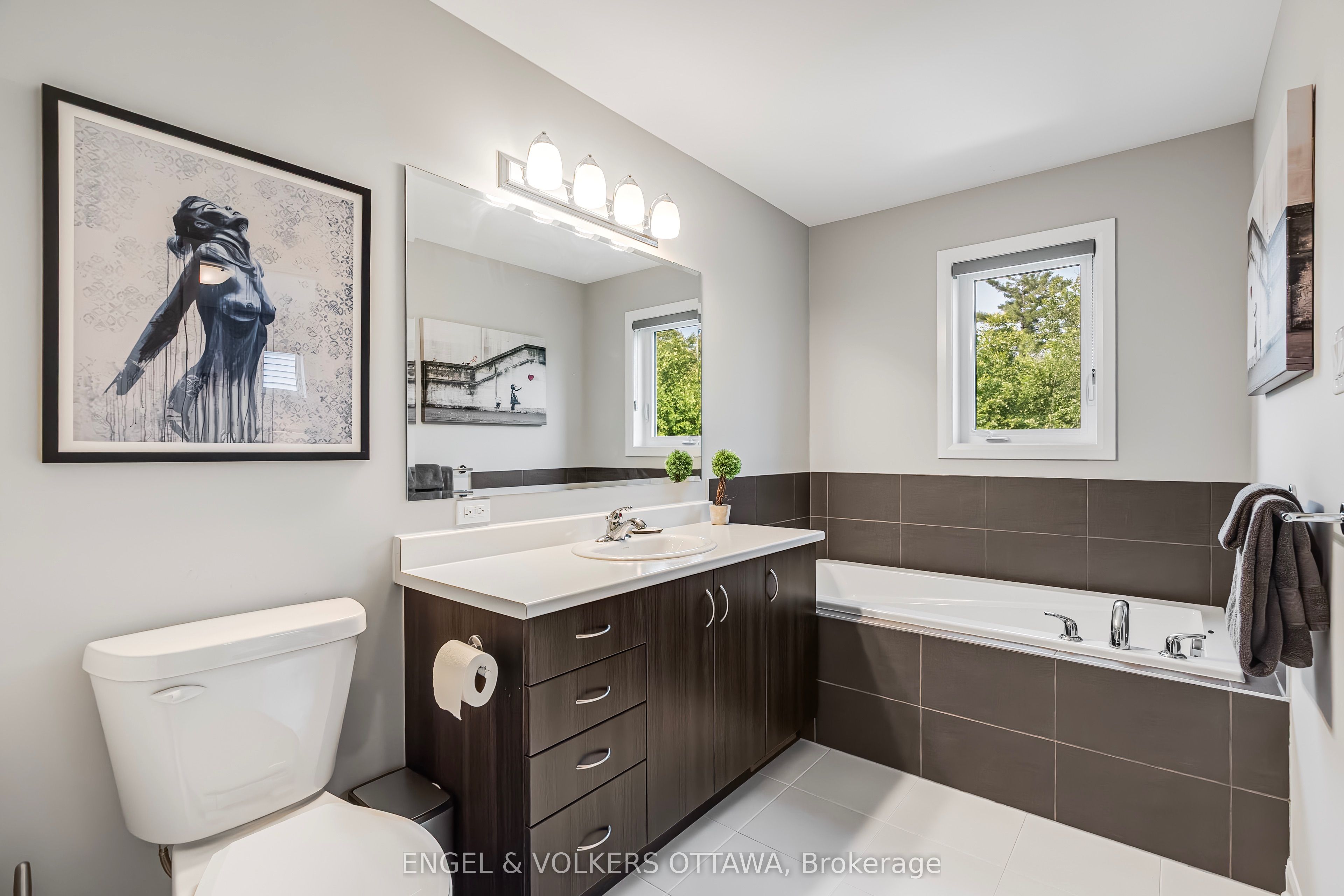 220 Geyser Place Property Photo 28