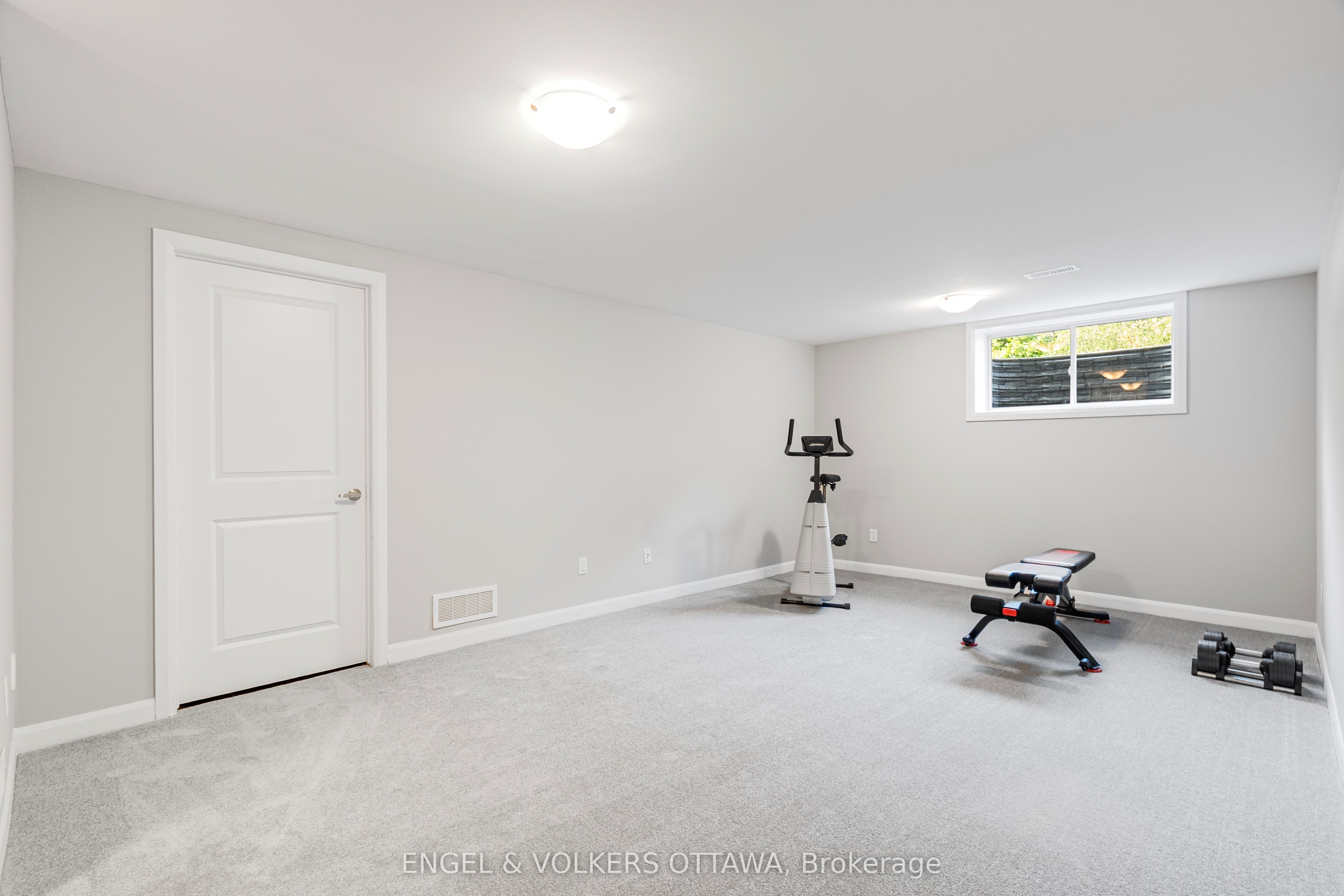 220 Geyser Place Property Photo 38