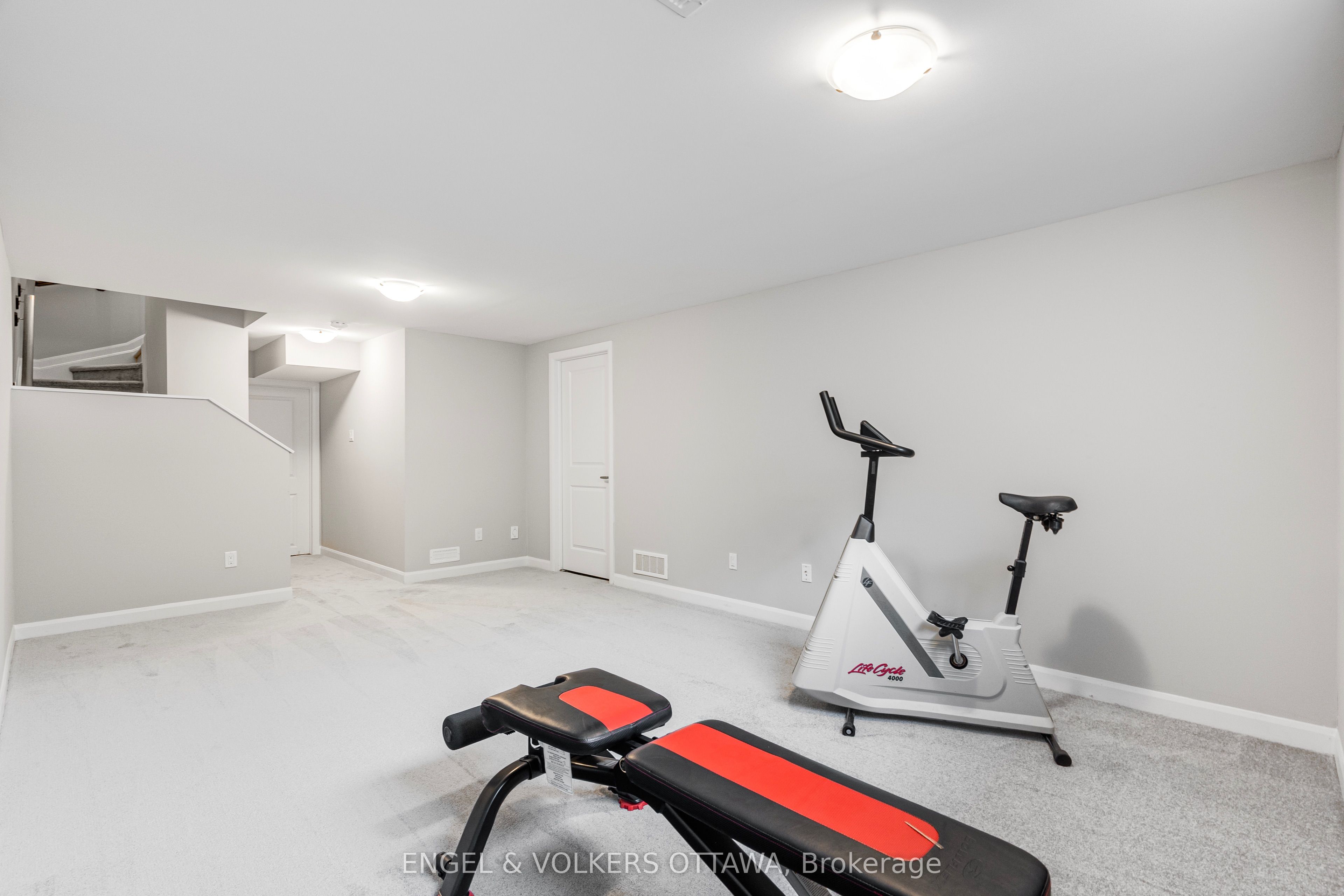 220 Geyser Place Property Photo 39