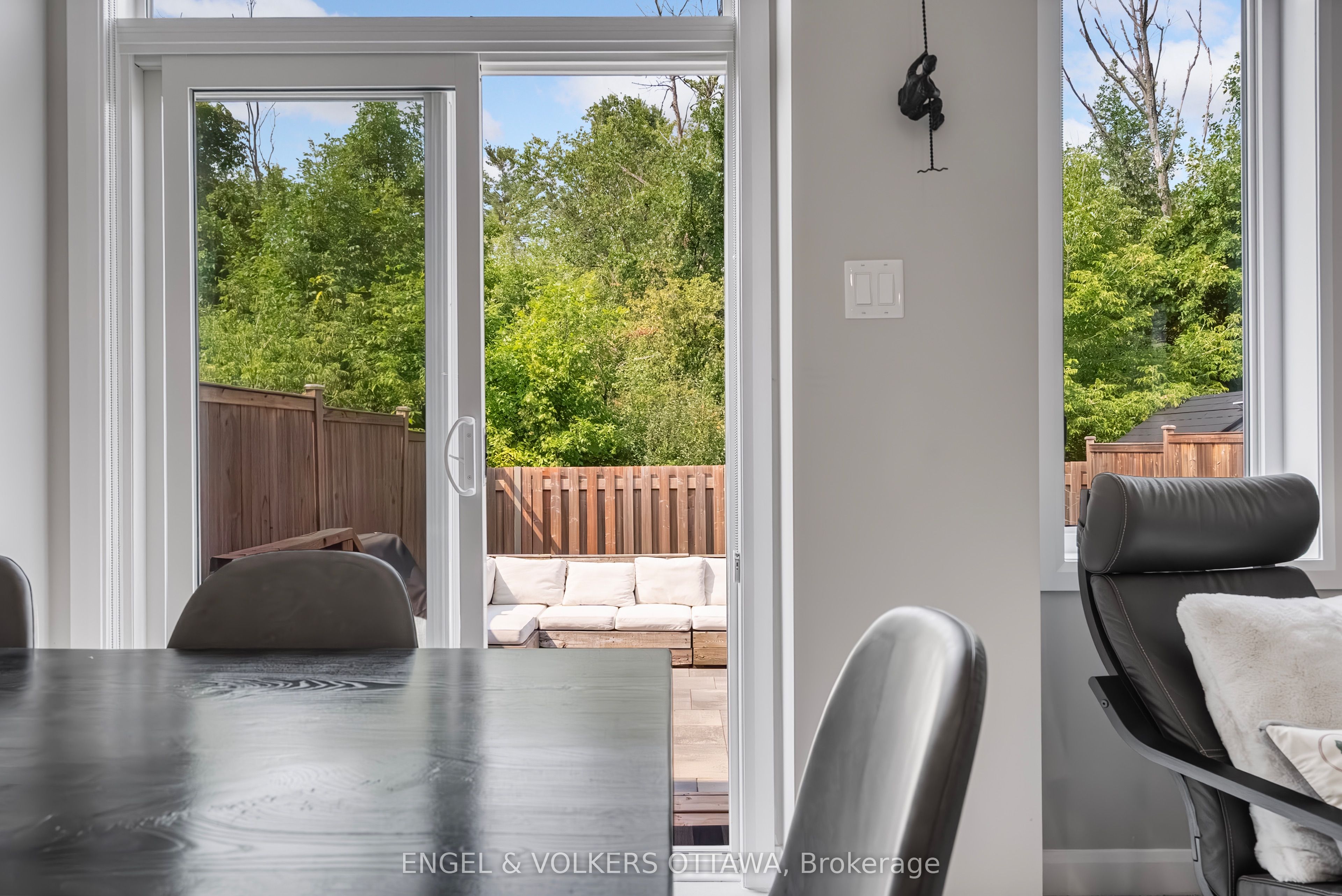 220 Geyser Place Property Photo 40