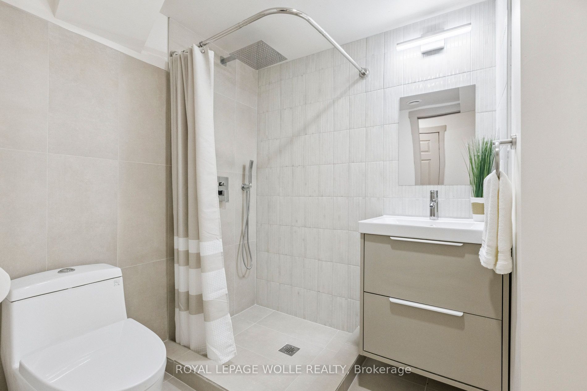 89 Woolwich Street 27 Property Photo 39