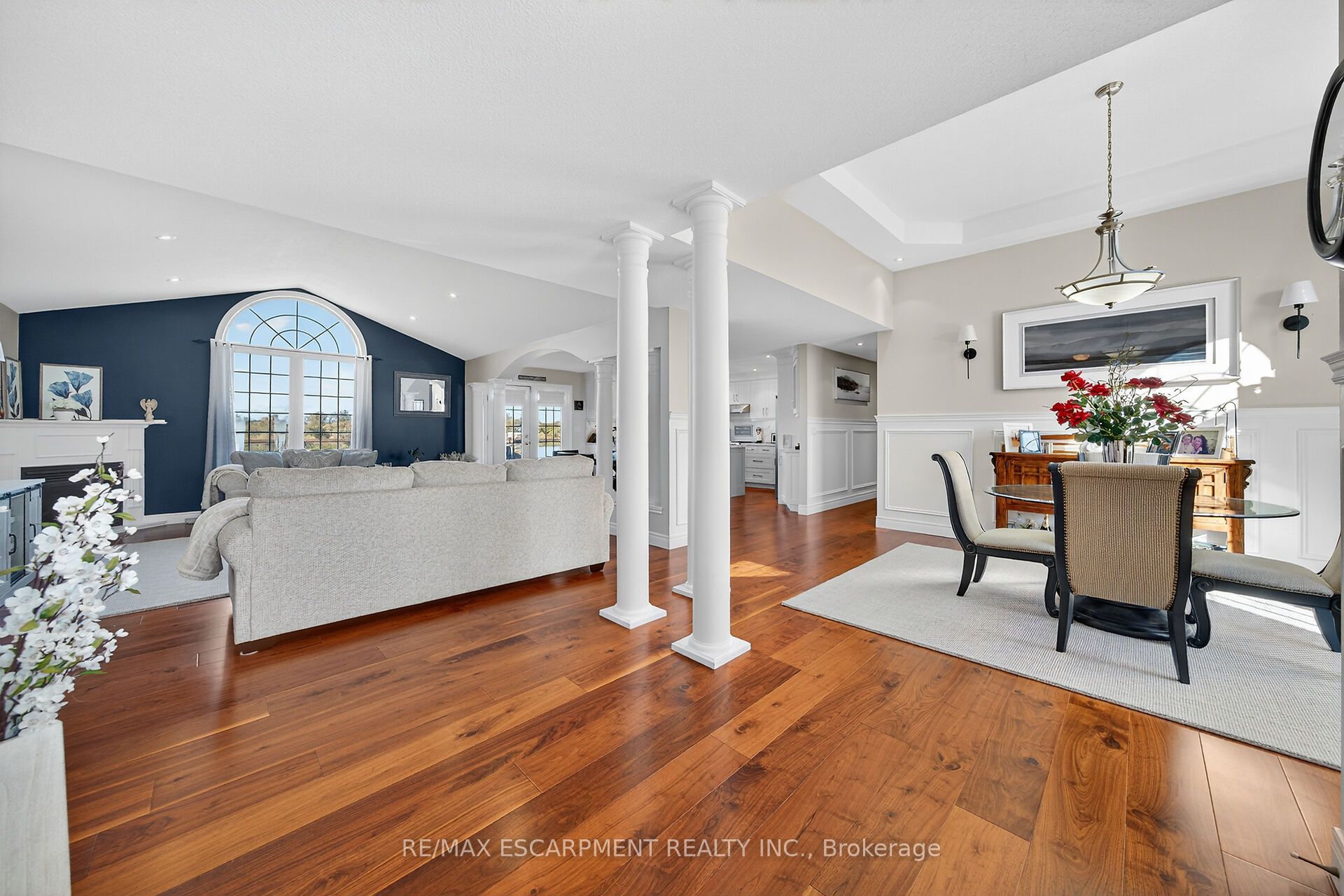 1140 River Road Property Photo 11