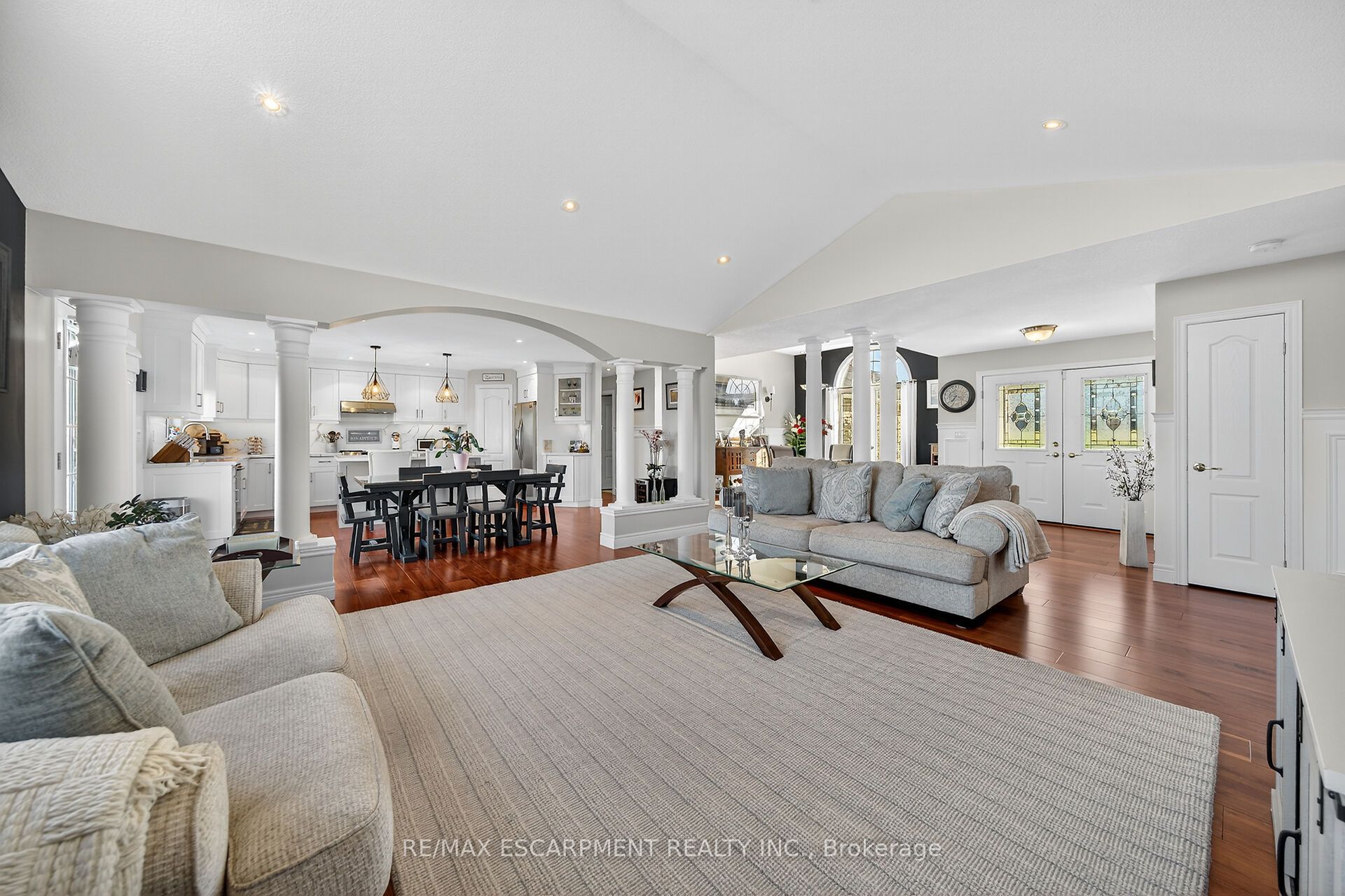 1140 River Road Property Photo 15