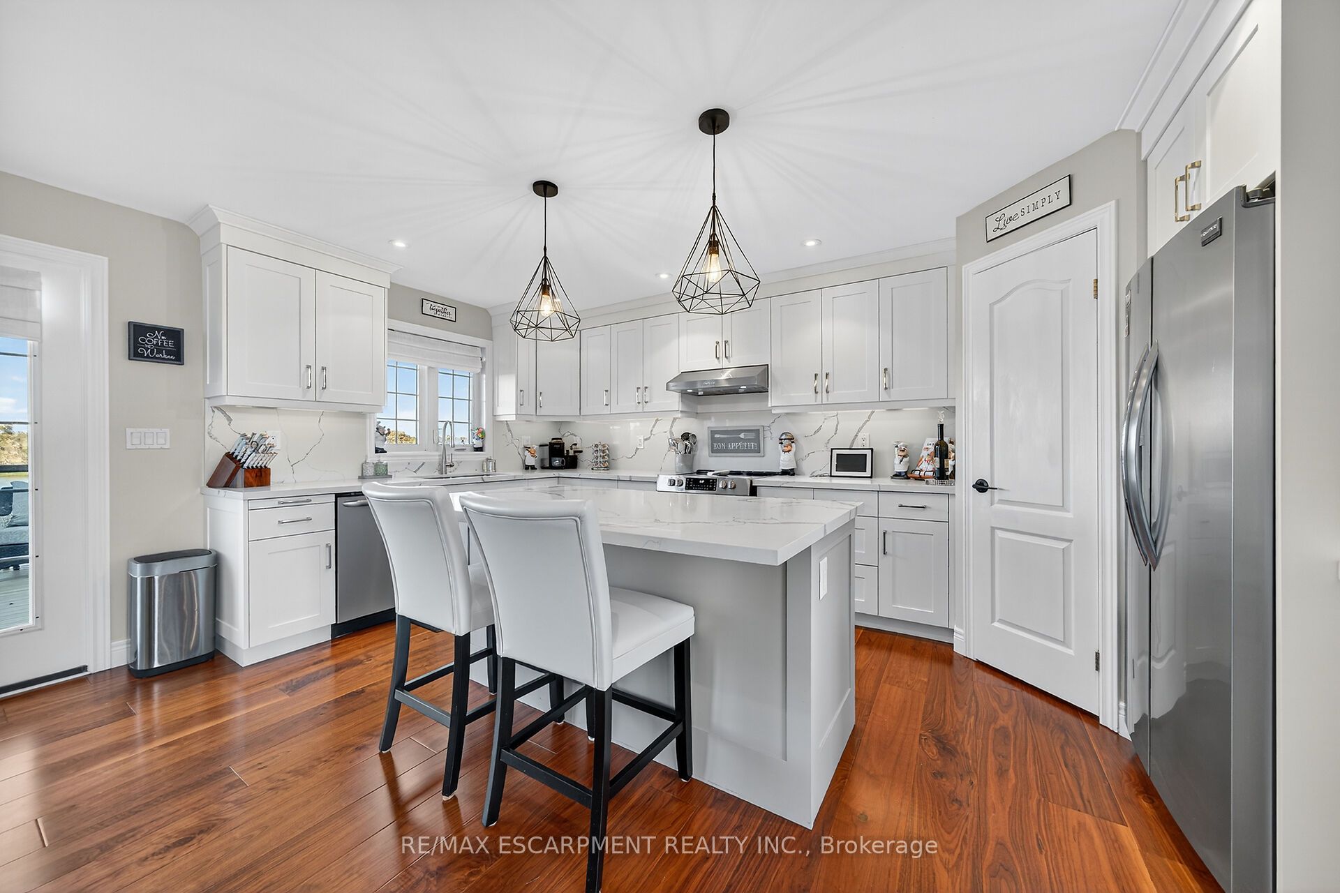 1140 River Road Property Photo 19