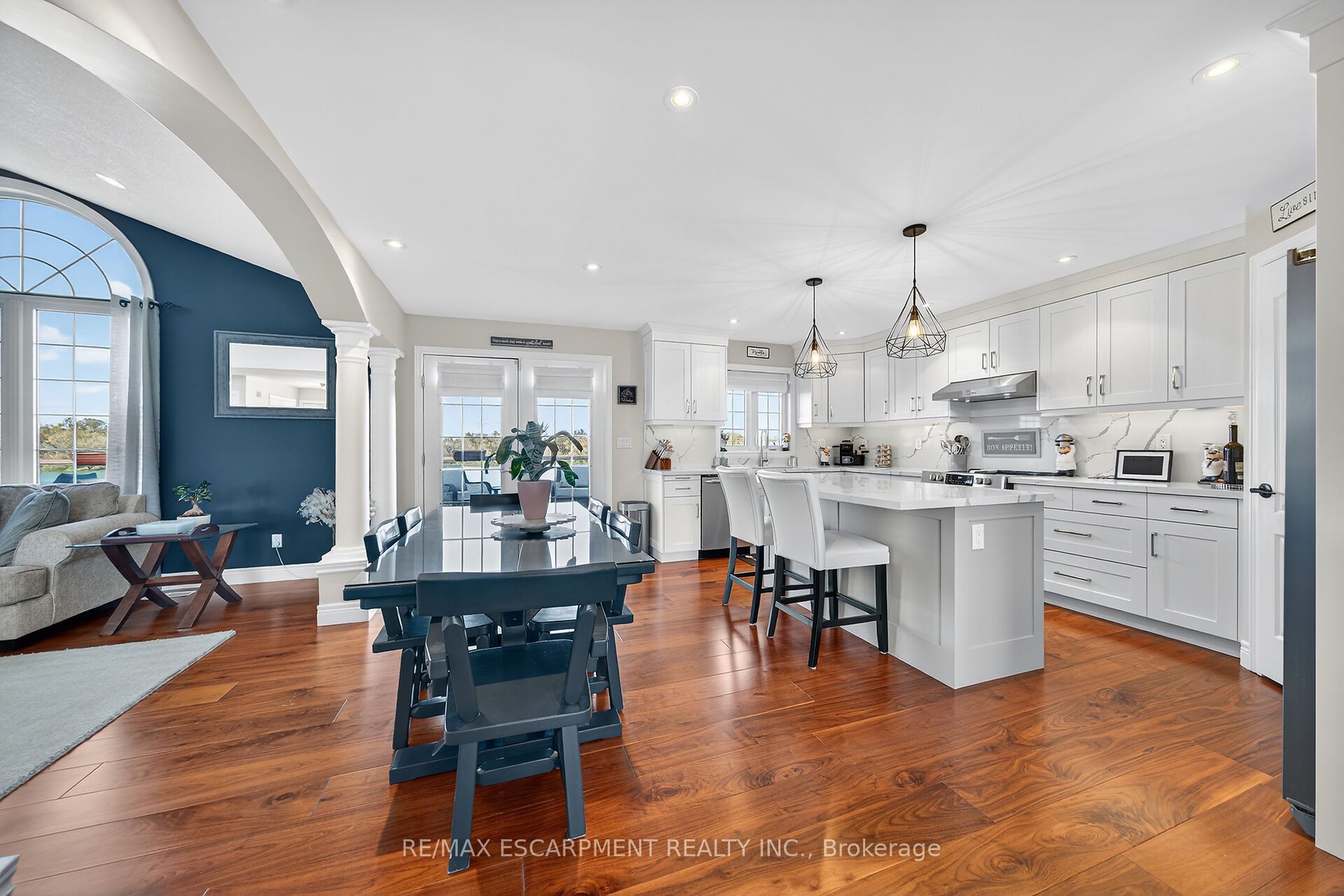 1140 River Road Property Photo 22