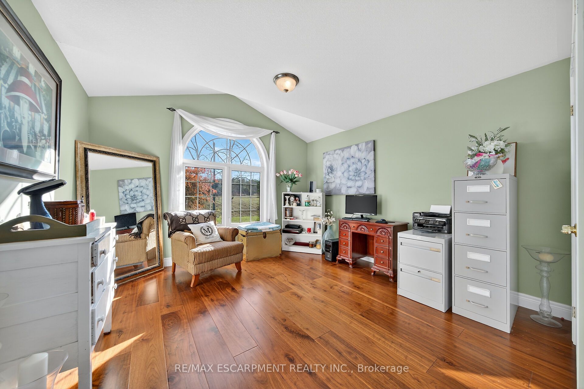 1140 River Road Property Photo 28