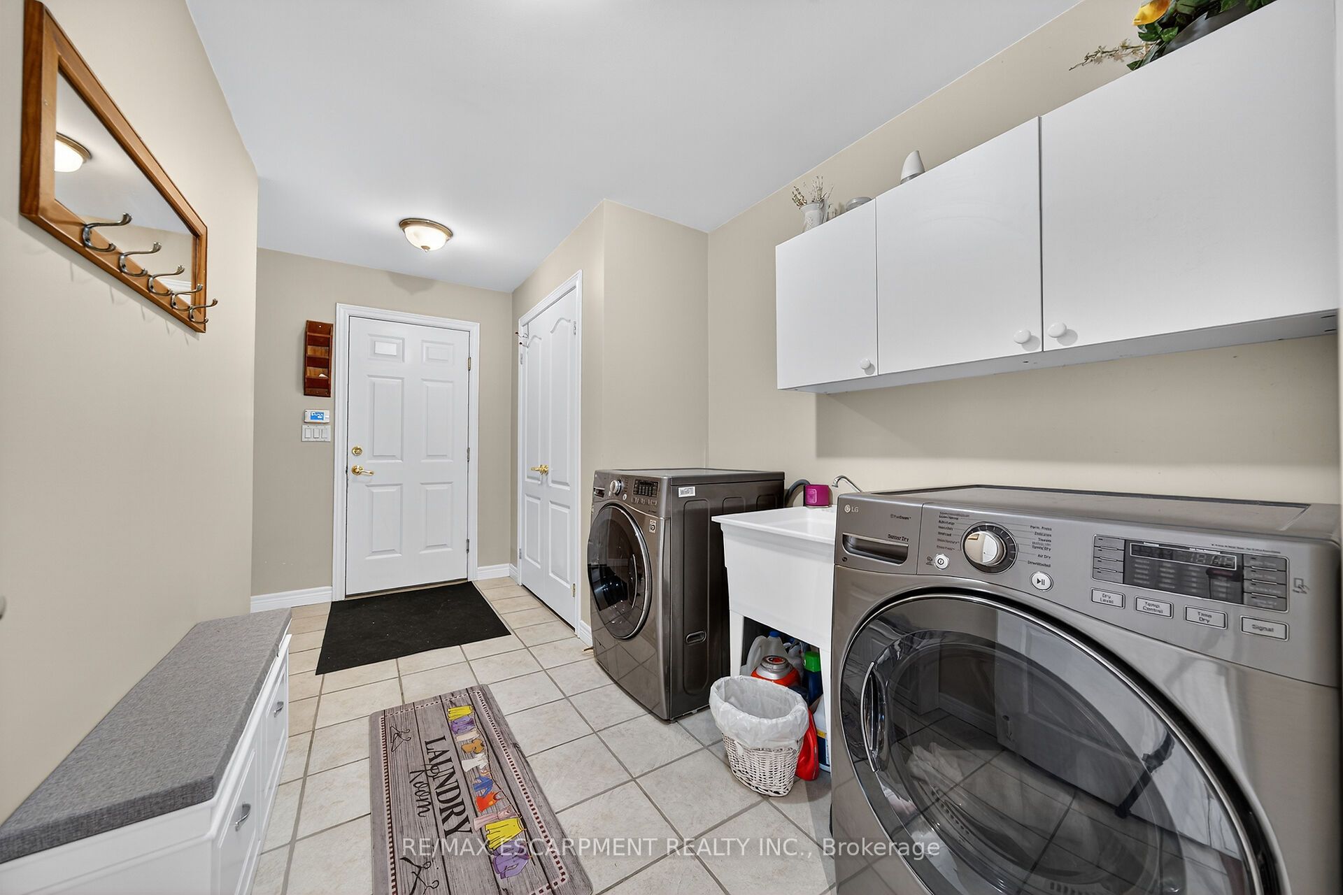 1140 River Road Property Photo 30